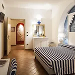 Garden 4*
