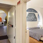מלון Garden 4*