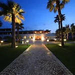 מלון Garden 4*