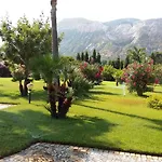 Garden מלון 4*