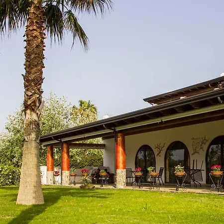 Отель Garden Вулкано