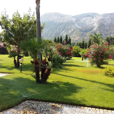 Garden Hotel 4*