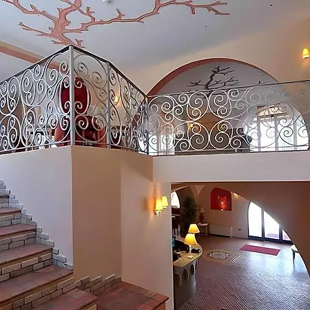 فندق Garden 4*