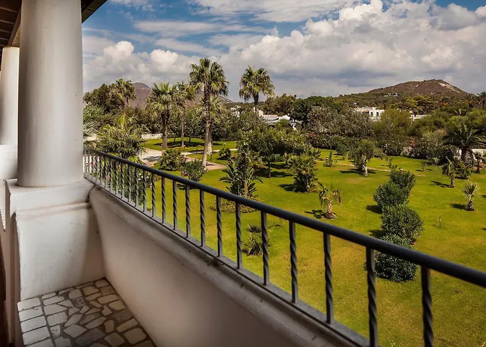Garden Hotel 4*